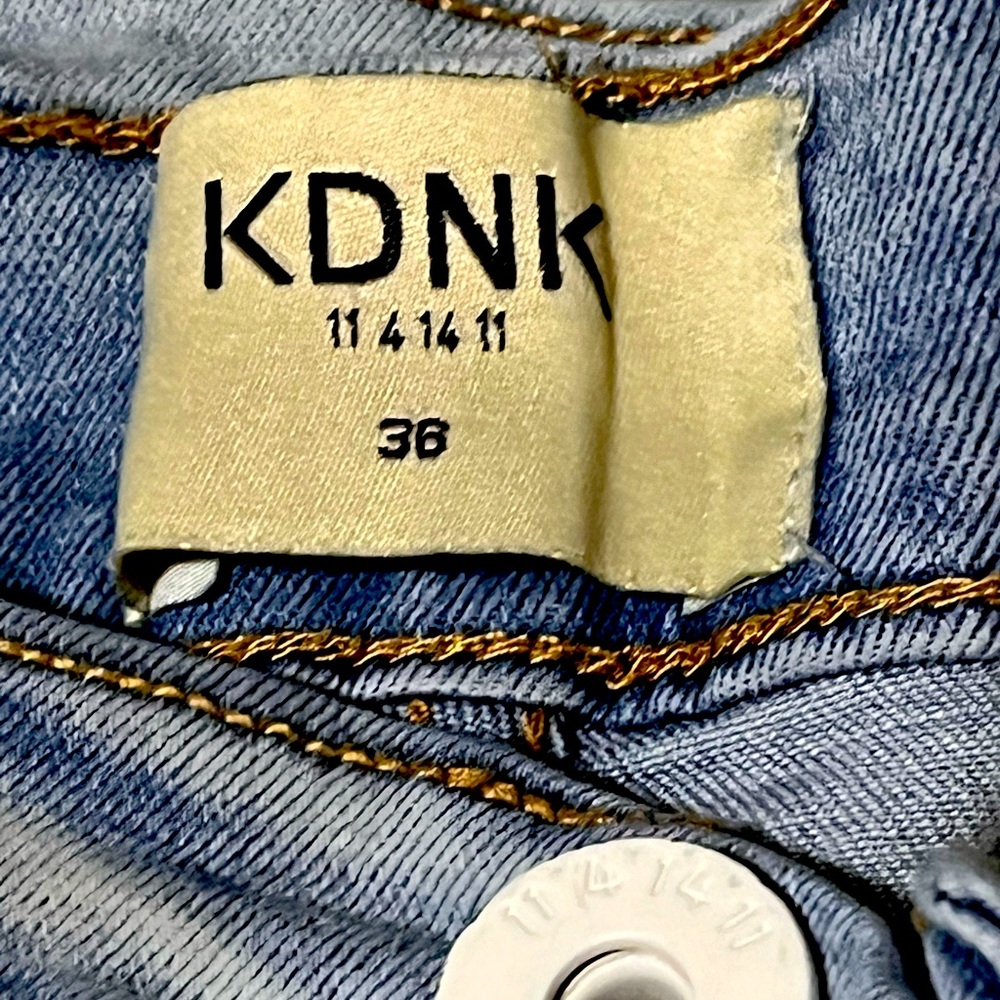 Men’s Size 36 KDNK distressed jeans